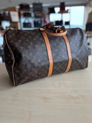 Sac de voyage Louis Vuitton Keepall Bandoulière 55 — vue 3 | Le comptoir vintage