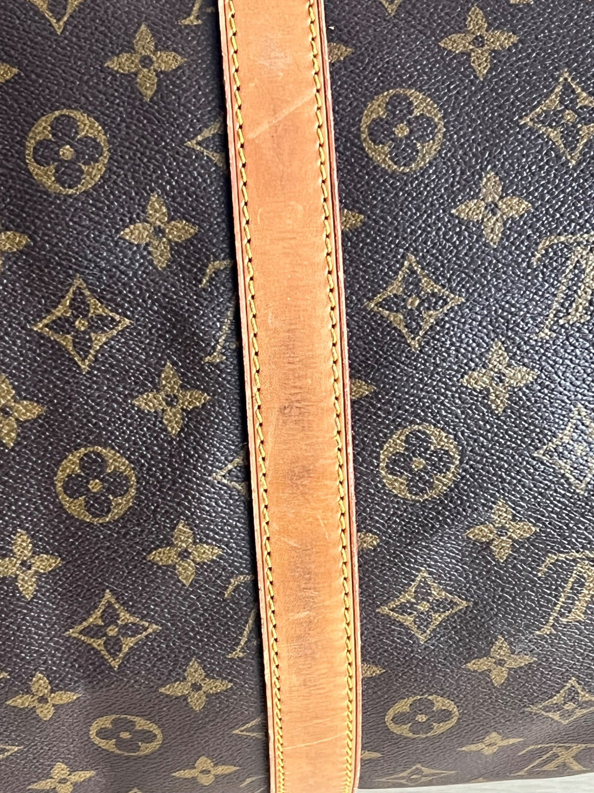Sac de voyage Louis Vuitton Keepall Bandoulière 55 — vue 7 | Le comptoir vintage