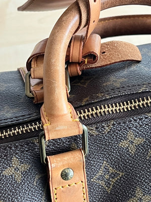 Sac de voyage Louis Vuitton Keepall Bandoulière 55 — vue 10 | Le comptoir vintage