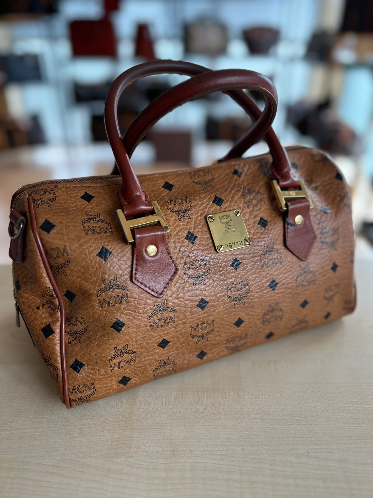 Sac MCM Boston 30 authentifié — Le comptoir vintage