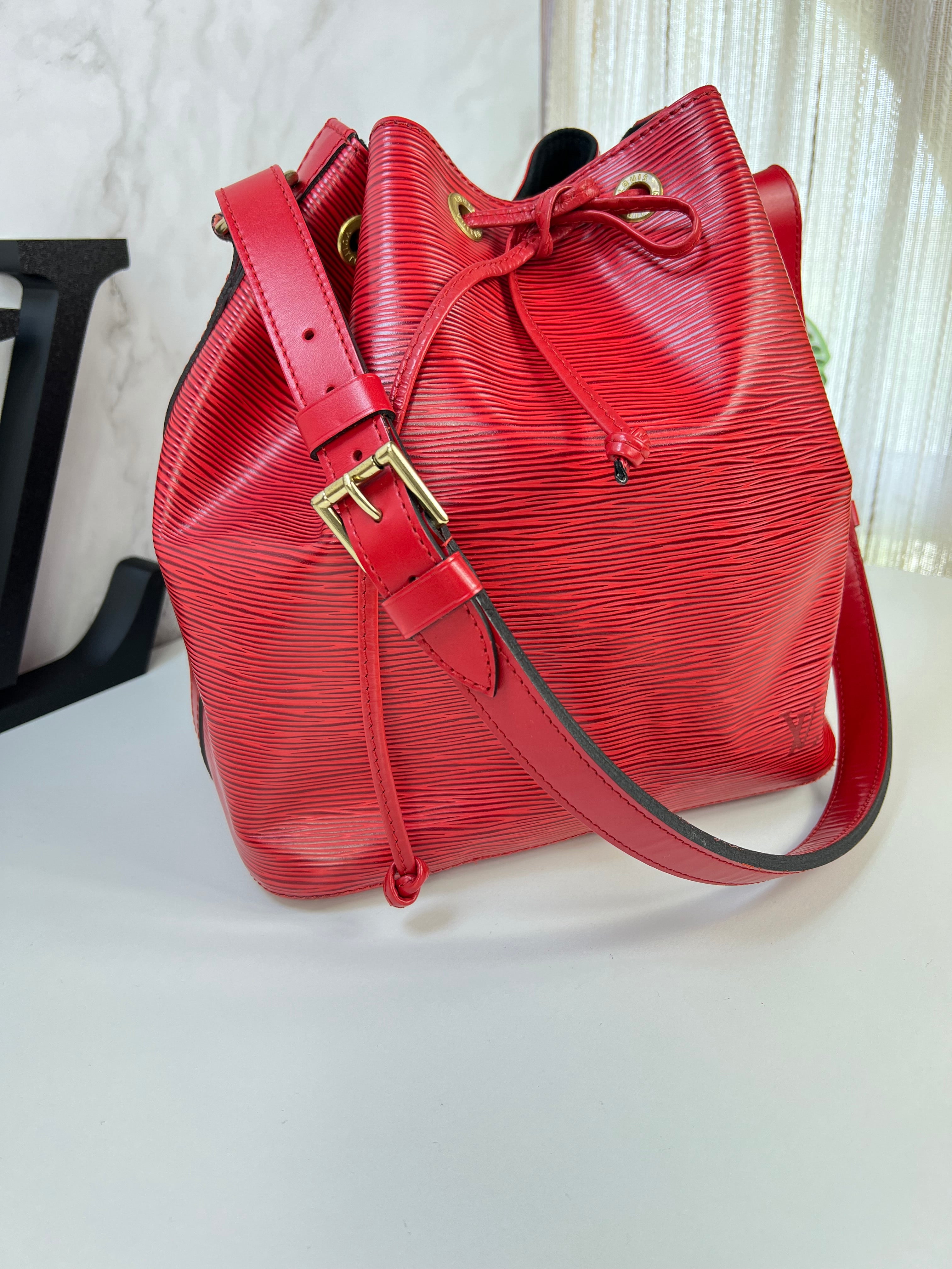 Sac Louis Vuitton Noé Épi -  Le Comptoir Vintage