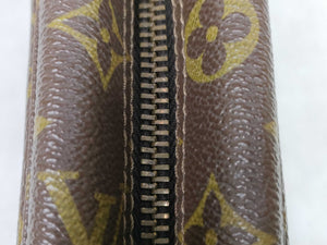 Trousse de toilette Louis Vuitton 28 — vue 3 | Le comptoir vintage