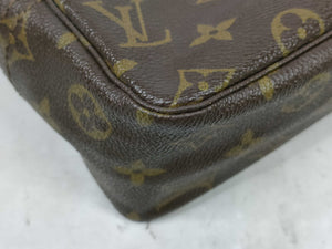 Trousse de toilette Louis Vuitton 28 — vue 4 | Le comptoir vintage