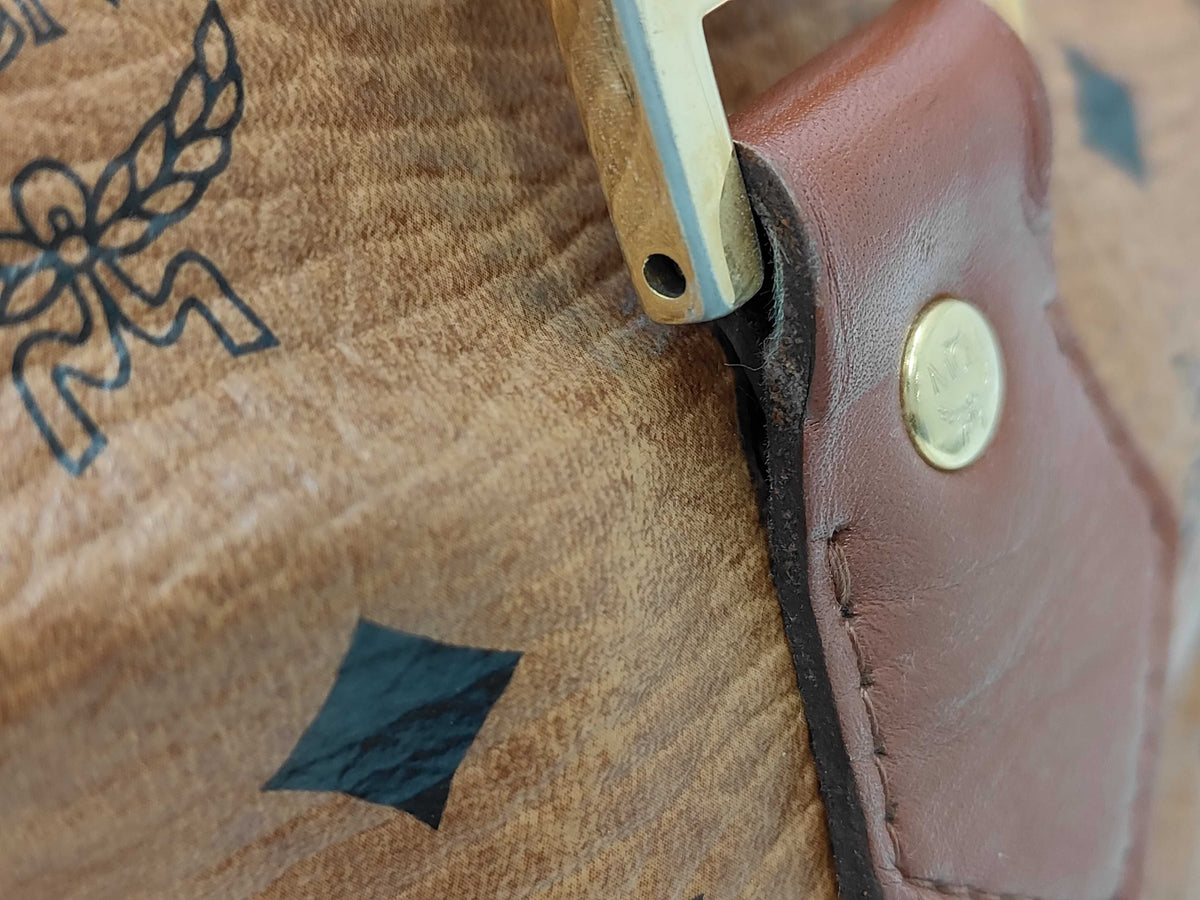 Sac MCM Boston 30 — vue 3 | Le comptoir vintage