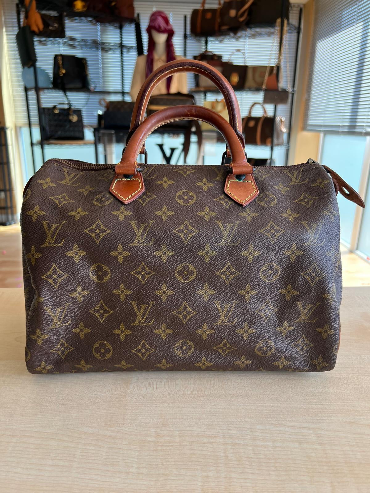 Louis Vuitton Speedy 30