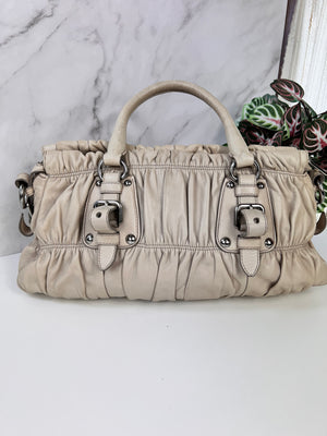 Sac Prada gaufre en cuir -  Le Comptoir Vintage