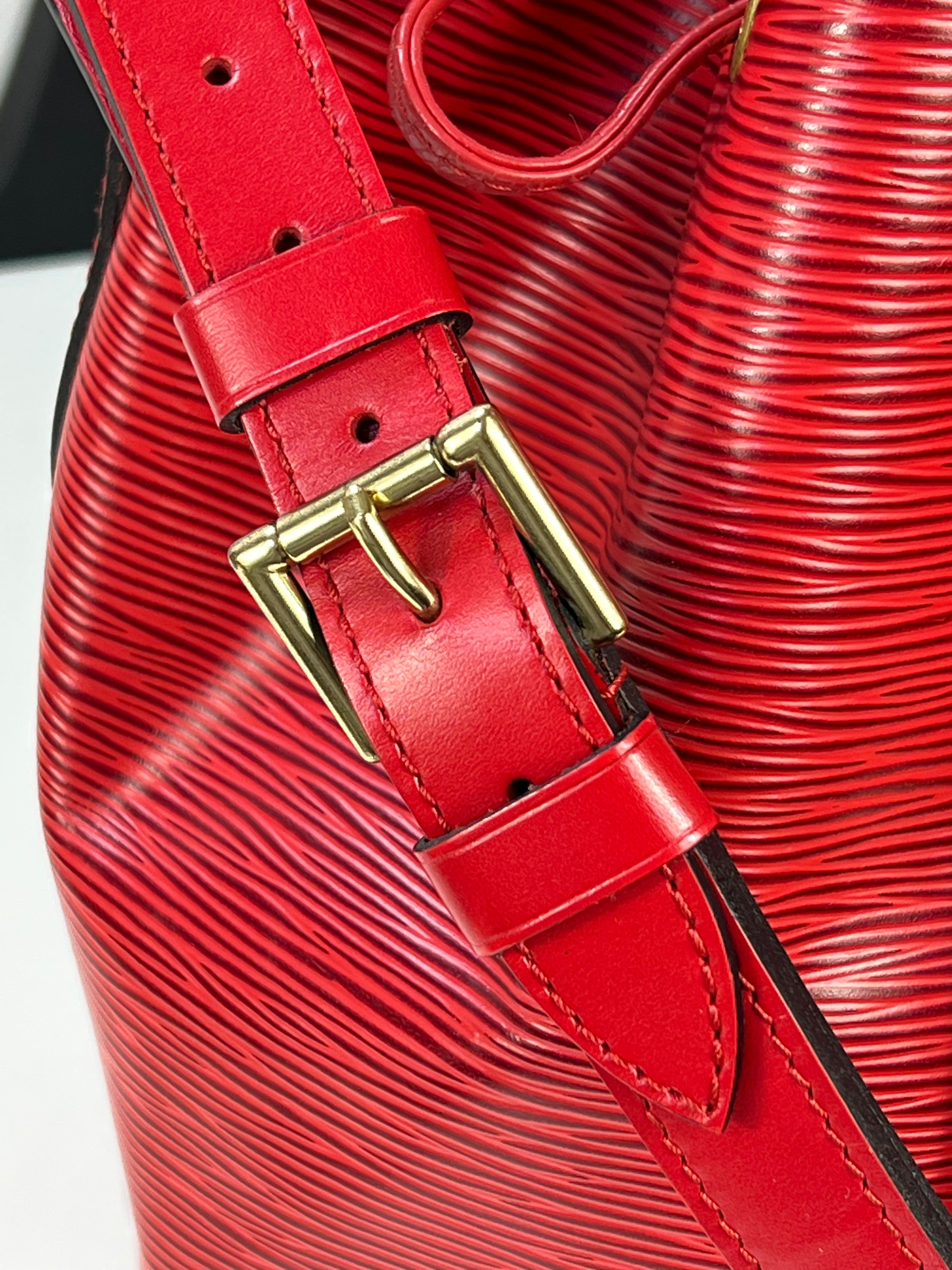 Sac Louis Vuitton Noé Épi -  Le Comptoir Vintage