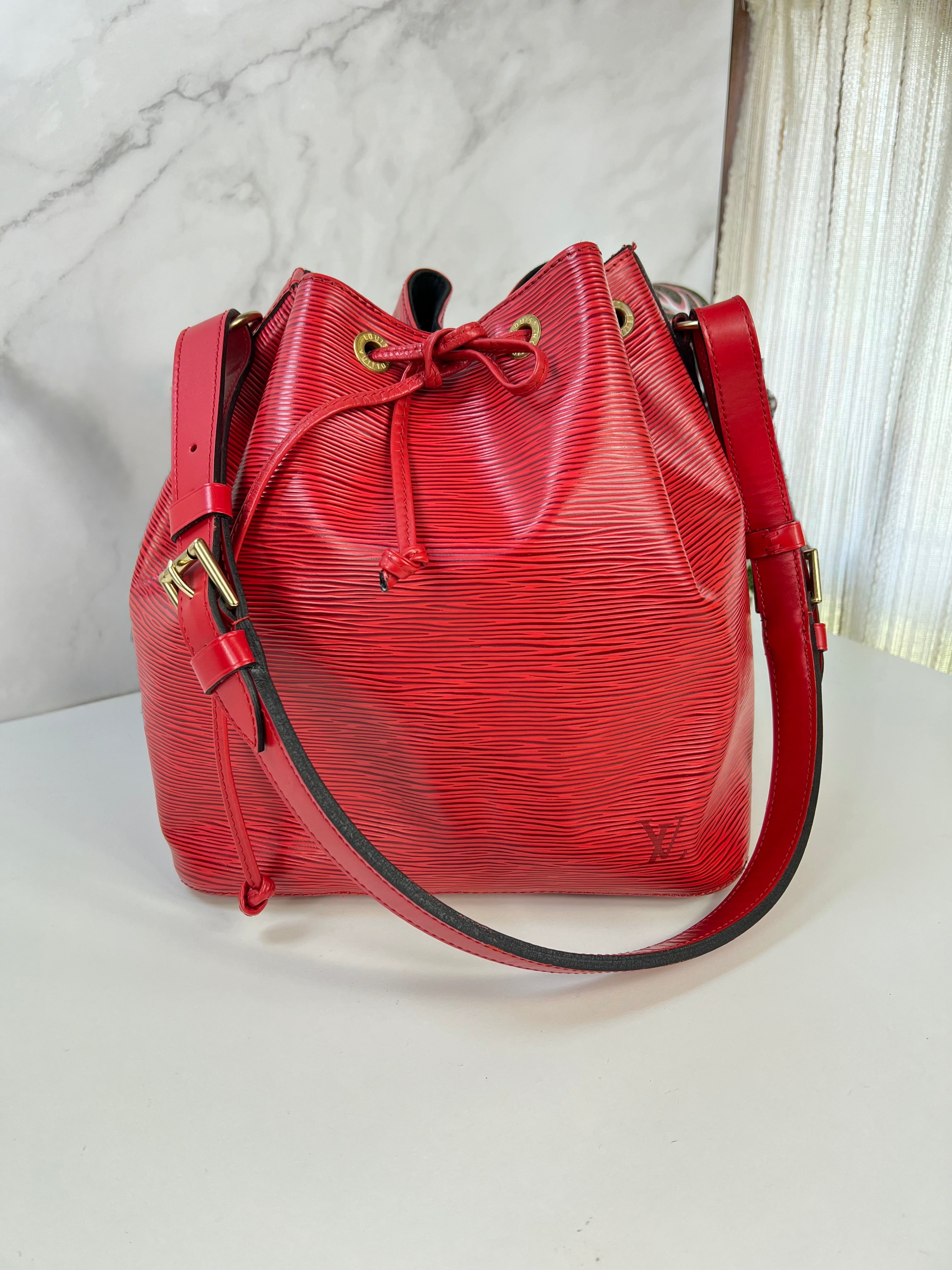 Sac Louis Vuitton Noé Épi -  Le Comptoir Vintage