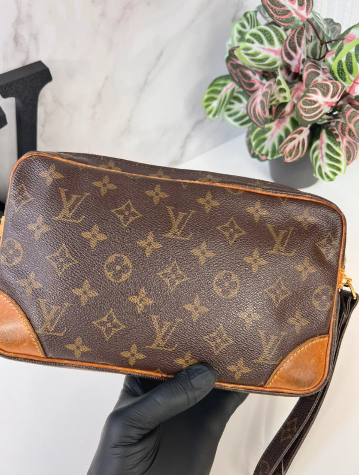 Pochette Louis Vuitton Marly -  Le Comptoir Vintage