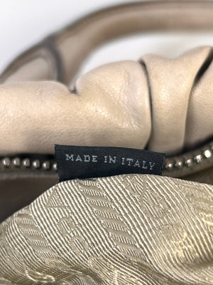 Sac Prada gaufre en cuir -  Le Comptoir Vintage