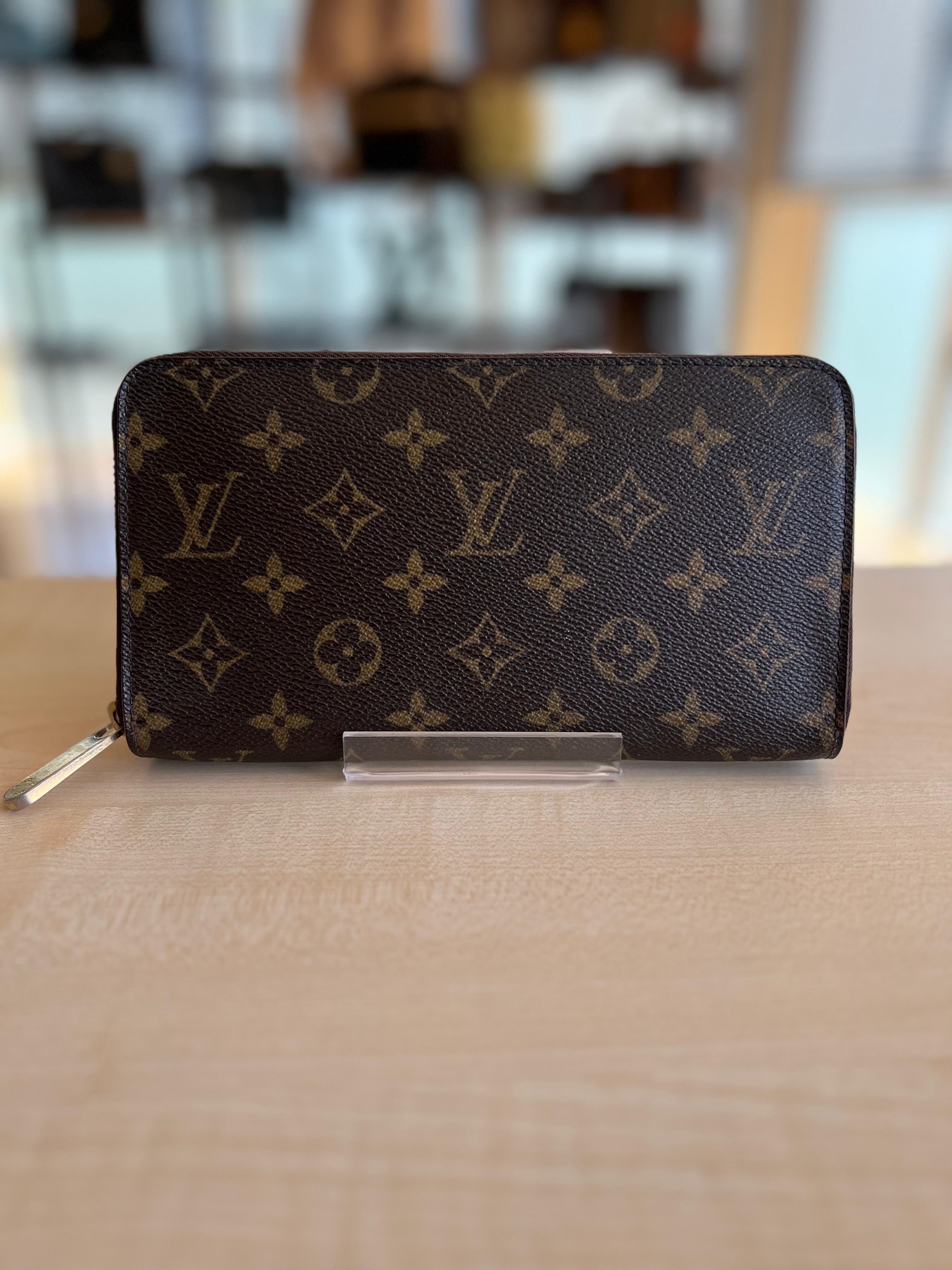 Louis Vuitton Zippy Organiser